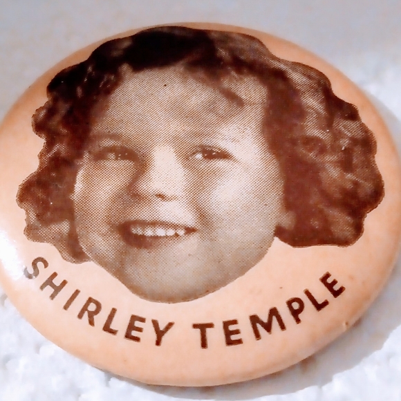 Vintage 1937 Shirley Temple Mirror button in beige and brown - Picture 3 of 4